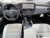 Thumbnail of 2025 Pear Lexus ES 350