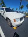 Thumbnail of 2009 Stone White Clearcoat Jeep Grand Cherokee