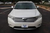 Thumbnail of 2013 Blizzard Pearl Toyota Highlander