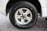 Thumbnail of 2005 Oxford White Clearcoat Ford Explorer Sport Trac