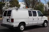 Thumbnail of 2007 Oxford White Clearcoat Ford E250