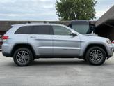 Thumbnail of 2017 Billet Silver Metallic Clearcoat Jeep Grand Cherokee