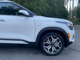 Thumbnail of 2023 Snow White Pearl Kia Seltos