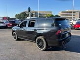 Thumbnail of 2025 Infinite Black Metallic Clearcoat Lincoln Navigator