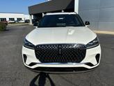 Thumbnail of 2025 Pristine White Metallic Tri-Coat Lincoln Aviator