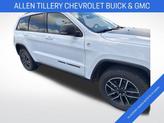 Thumbnail of 2019 Bright White Clearcoat Jeep Grand Cherokee
