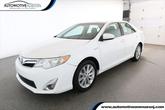 Photo of 2014 Super White Toyota Camry Hybrid