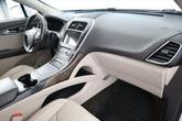 Thumbnail of 2016 White Platinum Tri-Coat Lincoln MKX
