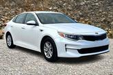 Thumbnail of 2016 Snow White Pearl Kia Optima