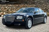 Photo of 2010 Brilliant Black Crystal Pearlcoat Chrysler 300