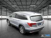 Thumbnail of 2017 Lunar Silver Metallic Honda Pilot