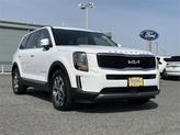 Thumbnail of 2022 Glacial White Pearl Kia Telluride