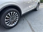 Thumbnail of 2023 Ceramic Pearl Metallic Lincoln Aviator