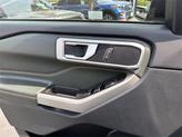 Thumbnail of 2022 Agate Black Metallic Ford Explorer
