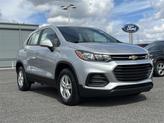 Thumbnail of 2018 Silver Ice Metallic Chevrolet Trax