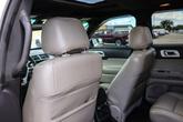 Thumbnail of 2015 White Platinum Clearcoat Metallic Ford Explorer