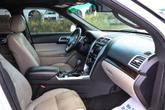 Thumbnail of 2015 White Platinum Clearcoat Metallic Ford Explorer