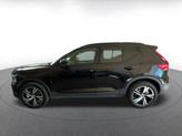 Thumbnail of 2024 Onyx Black Metallic Volvo XC40
