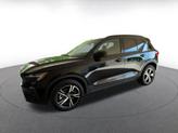 Thumbnail of 2024 Onyx Black Metallic Volvo XC40