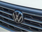 Thumbnail of 2026 opal white pearl Volkswagen Atlas