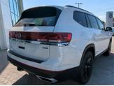 Thumbnail of 2026 opal white pearl Volkswagen Atlas