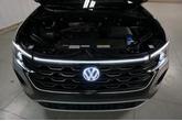 Thumbnail of 2025 Silver Mist Volkswagen Atlas Cross Sport