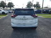 Thumbnail of 2025 Everest White Pearl/Super Black Nissan Rogue
