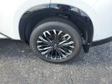 Thumbnail of 2025 Everest White Pearl/Super Black Nissan Rogue