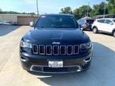Thumbnail of 2017 Diamond Black Crystal Pearlcoat Jeep Grand Cherokee