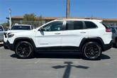 Thumbnail of 2019 Bright White Clearcoat Jeep Cherokee