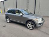 Photo of 2012 Gray Volkswagen Touareg