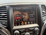 Thumbnail of 2017 Diamond Black Crystal Pearlcoat Jeep Grand Cherokee