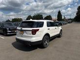Thumbnail of 2017 White Platinum Metallic Tri-Coat Ford Explorer