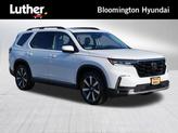 Photo of 2024 Platinum White Pearl Honda Pilot