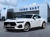 Thumbnail of 2025 Oxford White Ford Mustang