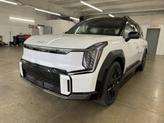 Thumbnail of 2026 Glacier White Pearl/Ebony Black Roof Kia EV9