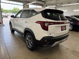 Thumbnail of 2026 Snow White Kia Seltos