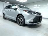 Photo of 2025 Celestial Silver Toyota Sienna