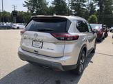 Thumbnail of 2025 Champagne Silver Metallic Nissan Rogue