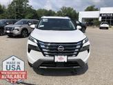 Thumbnail of 2025 Everest White Pearl Nissan Rogue