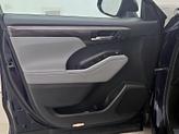 Thumbnail of 2020 Blue Toyota Highlander