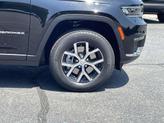 Thumbnail of 2025 Diamond Black Jeep Grand Cherokee L