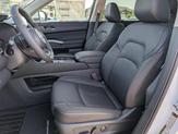 Thumbnail of 2025 Everest White Pearl Tricoat Nissan Pathfinder