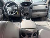 Thumbnail of 2014 Alabaster Silver Metallic Honda Pilot