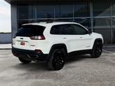 Thumbnail of 2020 Bright White Clearcoat Jeep Cherokee
