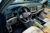 Thumbnail of 2025 Platinum Gray Metallic Volkswagen Atlas