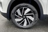 Thumbnail of 2025 Opal White Pearl Effect Volkswagen Atlas