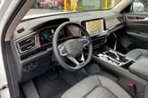 Thumbnail of 2025 Opal White Pearl Effect Volkswagen Atlas