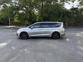 Thumbnail of 2019 Billet Silver Metallic Clearcoat Chrysler Pacifica