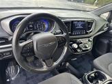 Thumbnail of 2019 Billet Silver Metallic Clearcoat Chrysler Pacifica